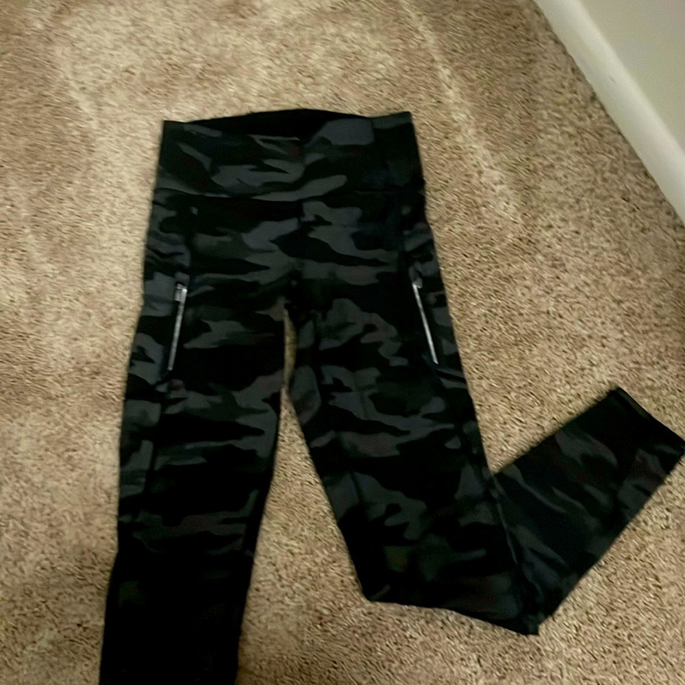 Athleta Rainier Camo Reflective Tight XS